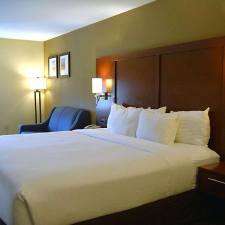Comfort Inn Lancaster At Rockvale Smoketown  Экстерьер фото