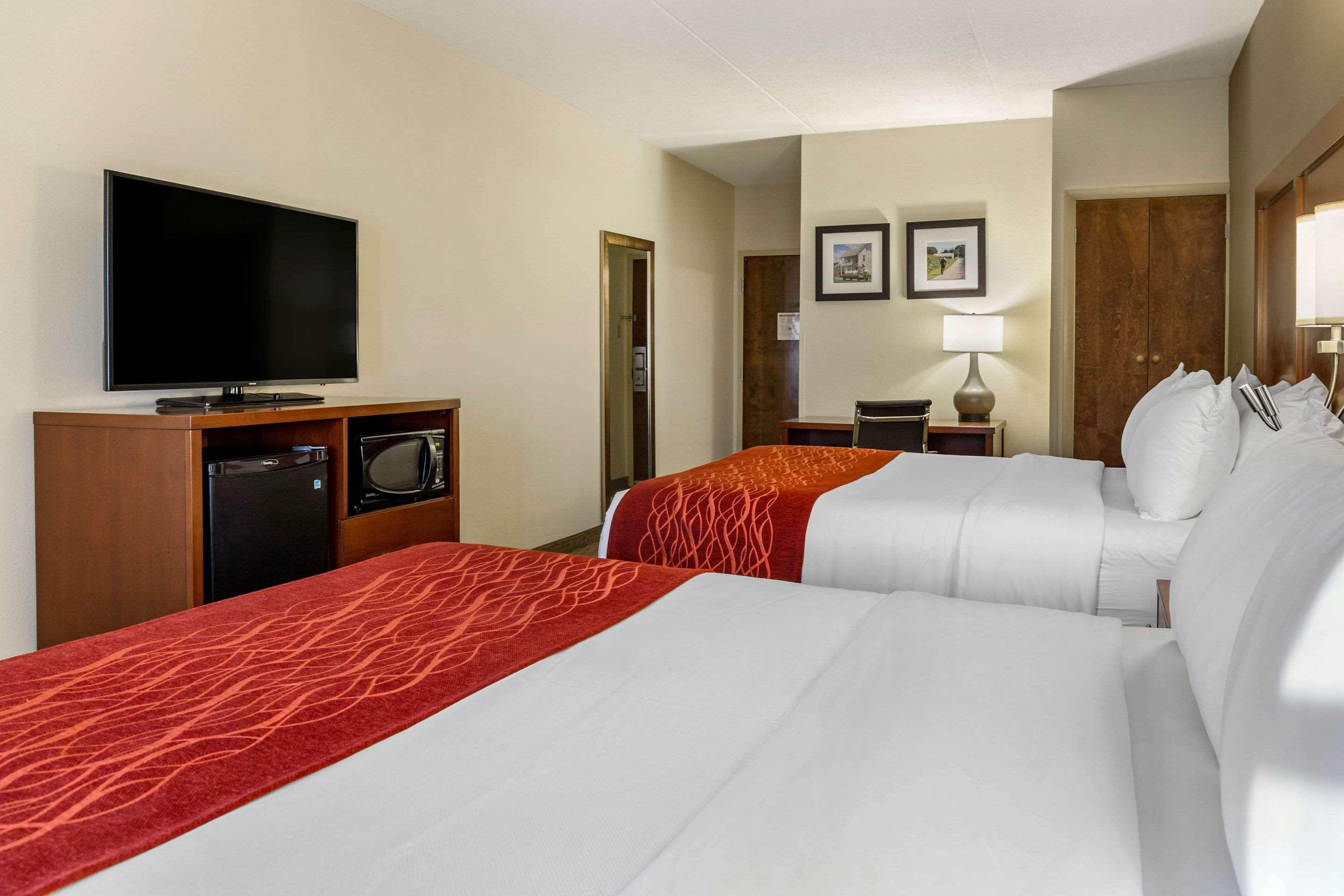 Comfort Inn Lancaster At Rockvale Smoketown  Экстерьер фото