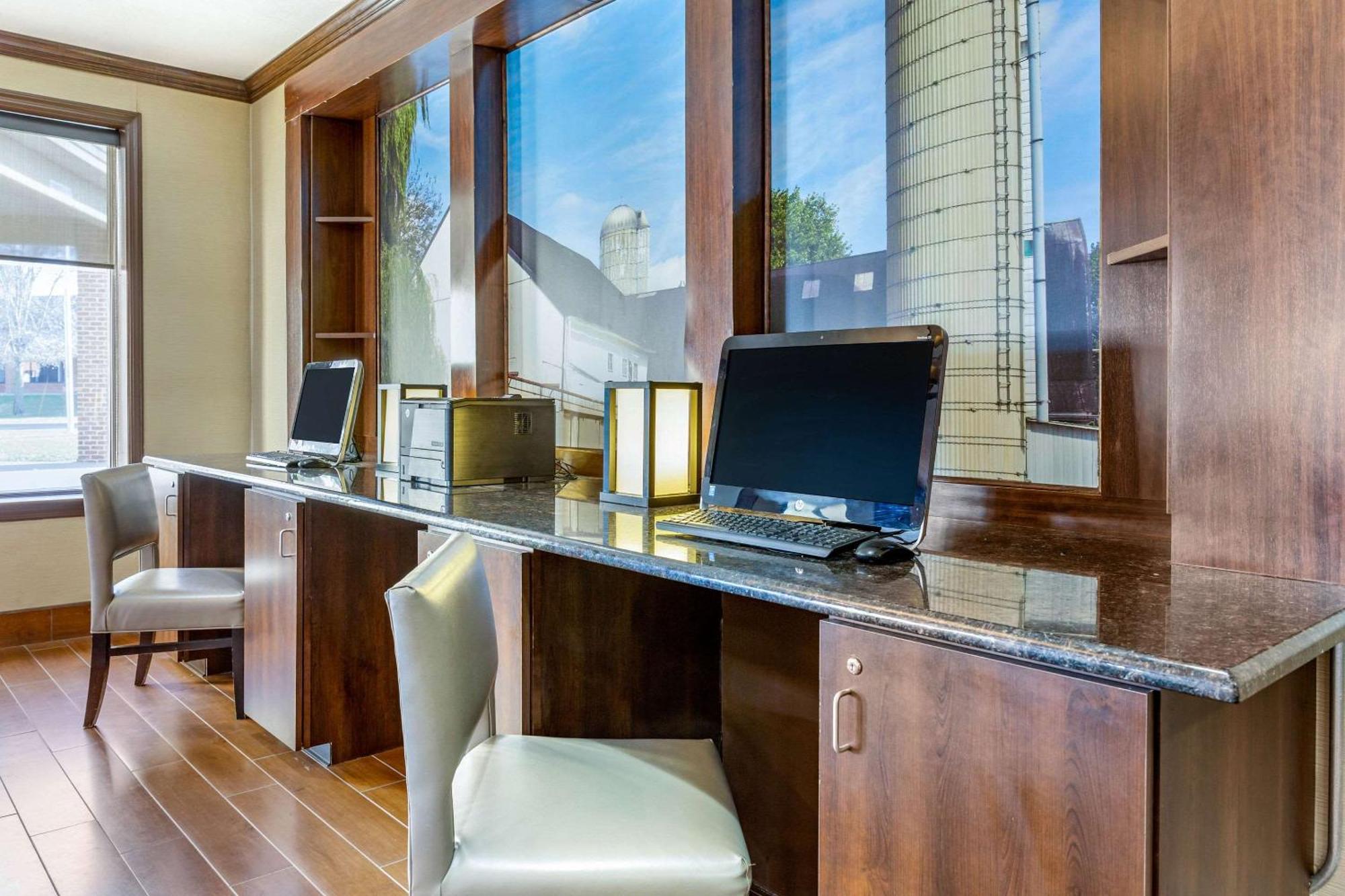 Comfort Inn Lancaster At Rockvale Smoketown  Экстерьер фото