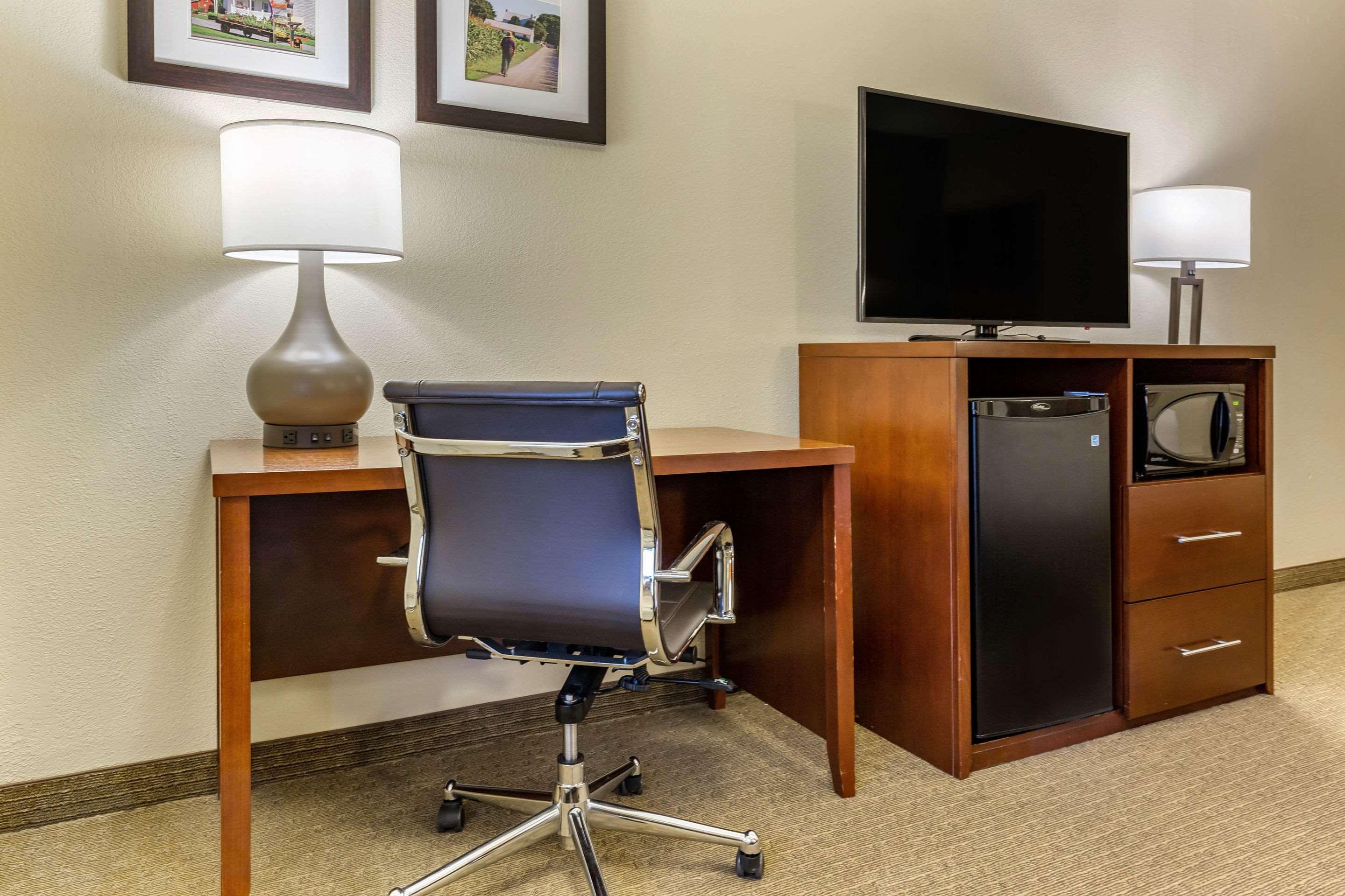 Comfort Inn Lancaster At Rockvale Smoketown  Экстерьер фото